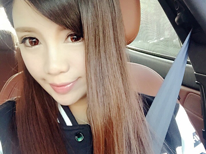 空姐女友甜美元气之旅，捕捉郭艾伦场外柔情瞬间