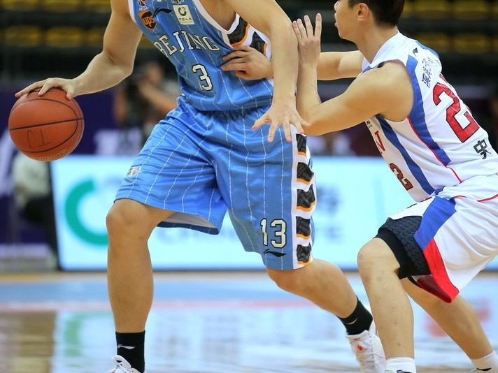 京城三分雨浇灭津门虎，霍尔曼伤退成转折点