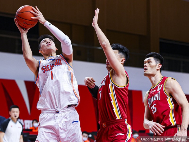 川军鏖战晋旅 哈达迪擎天支柱率队拼下关键一胜