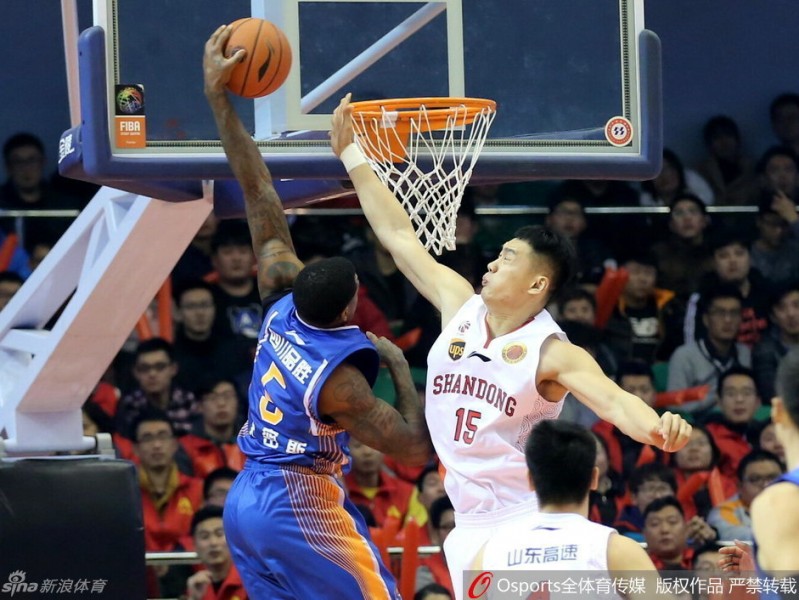 鲁川对决惊魂一刻，约什绝命封盖送山东惜败