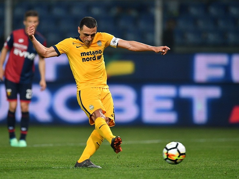 克鲁塞罗赛季首胜难求，巴拉纳竞技主场取胜稳固积分