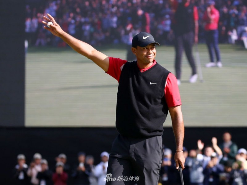 传奇追平历史瞬间老虎伍兹美巡赛第八十二胜