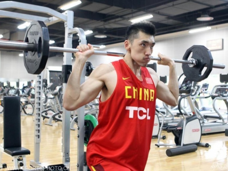 挥别汗水只为里约梦想，男篮小伙子们的热血夏天