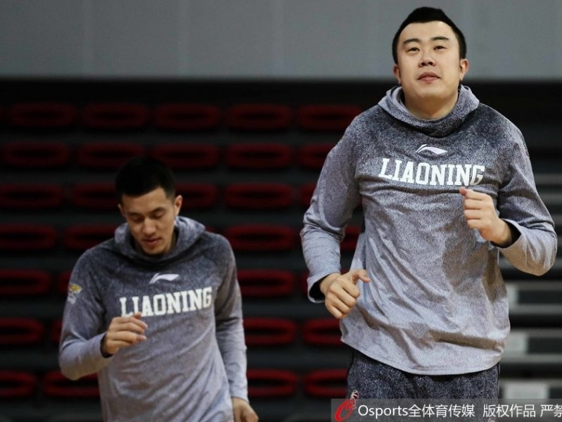 辽宁双子星：郭艾伦与韩德君的训练趣事与兄弟情深