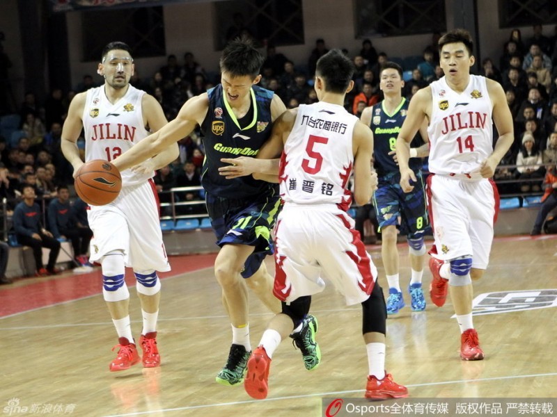 粤吉大战经典回顾：华南虎众志成城，阿联领衔上演激情碰撞