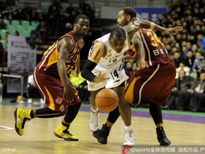 辽篮铁骑无双将 青春风暴耀巅峰