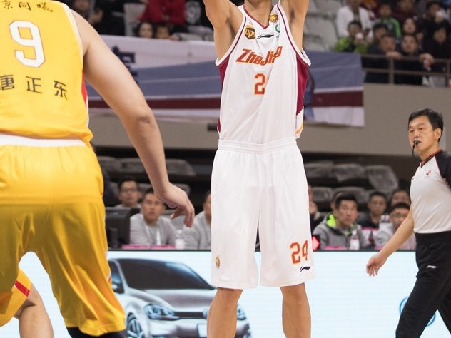 浙江主场力克同曦赢得对攻战 吴前威姆斯联手导演精彩胜利