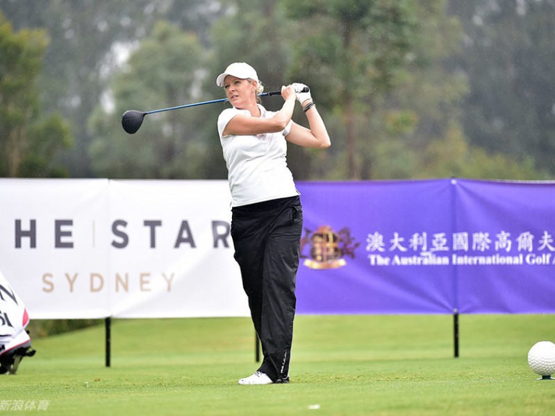 绿茵上的生命礼赞：赛场内外的女子高尔夫力量