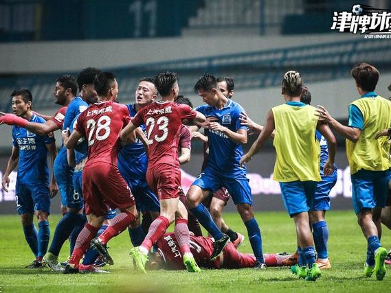 草根对决青岛复力2-0力克大连聚惺晟恒