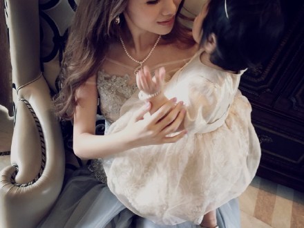 从最美太太到独立女王：陈露的华丽转身与多彩人生