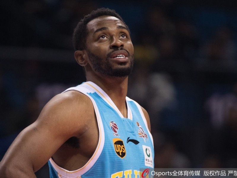 南京新主场首秀演加时好戏，希克森统治比赛力克福建