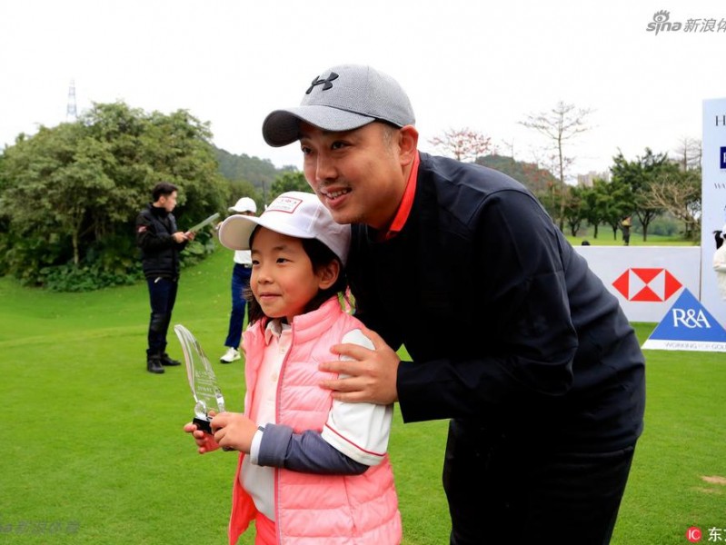 从冠军父亲到冠军教练：刘国梁与女儿刘宇婕的高尔夫传承之路