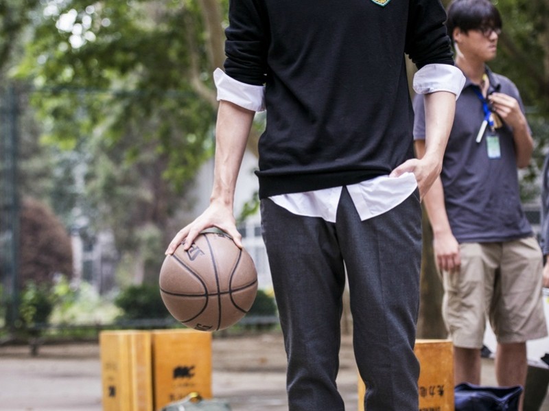 银幕上的篮球少年，吴亦凡演绎夏木的静谧与热血