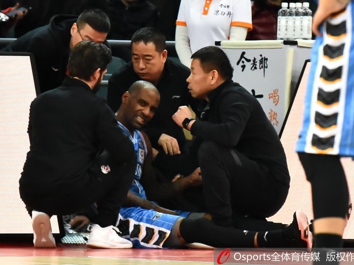 京城铁卫折戟羊城，首钢争冠路蒙阴影