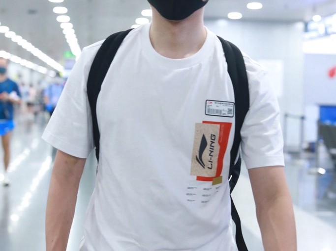 许昕结束隔离现身机场，转型“老板”赛道开启人生下半场