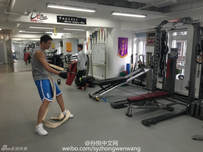 孙悦康复特训咬牙苦撑，苏伟相伴挥洒汗水期待重返赛场