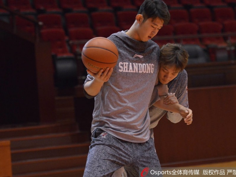 巅峰前夕，丁彦雨航与山东高速的冠军之梦