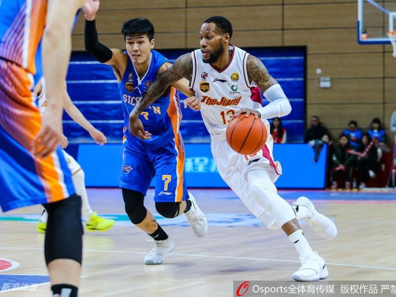 浙江火力全开大胜四川 吴前威姆斯联手送对手十连败