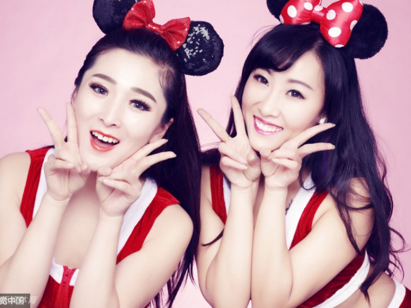 禁赛阴影后的华丽蜕变：山西篮球宝贝圣诞写真重燃热辣活力