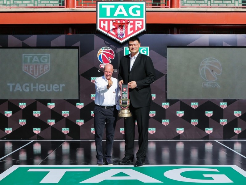 姚明携手篮球新锐 共鉴泰格豪雅重返CBA荣耀时刻