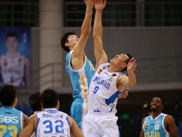 王者归来破僵局，福建客场狂飙送青岛四连败