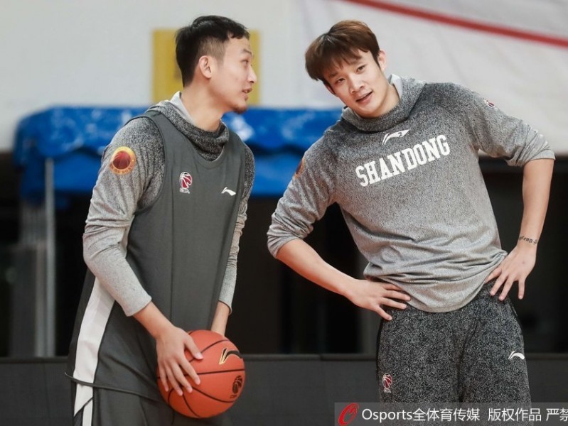 丁彦雨航率山东男篮全力备战新赛季 争冠阵容成型