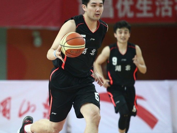 全运赛场烽火起 CBA强强对话显峥嵘