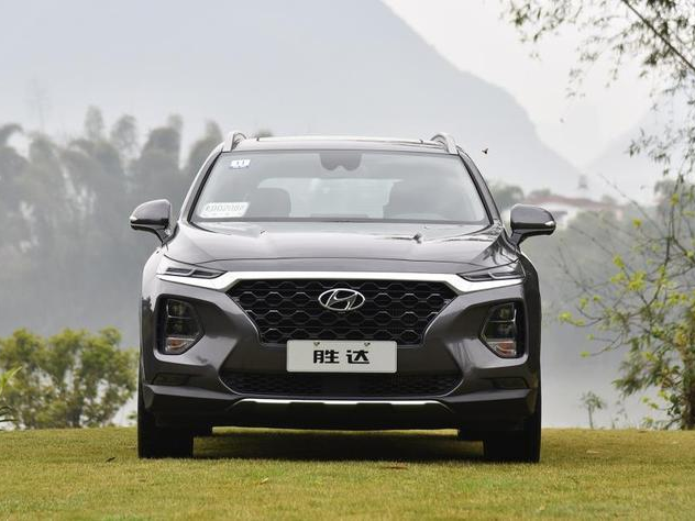 一趟看了就想下订的试驾：开完标致4008，我替全家人拍了板