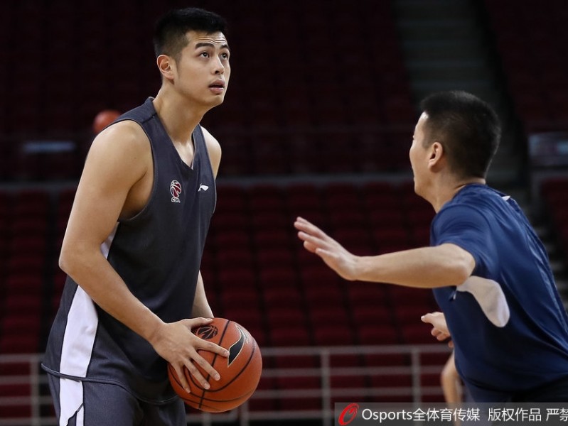 京城久违的呼唤：刘晓宇伤愈复出，首钢盼来后场新核