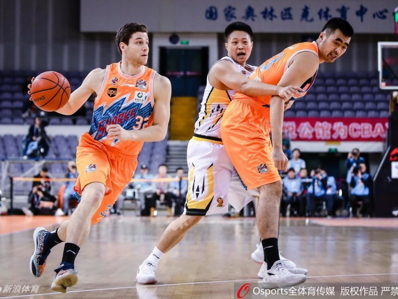 京城双加时险演逆转好戏 北控主场击退上海滩豪强