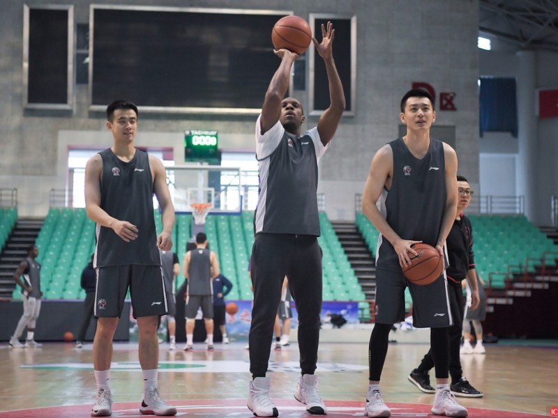 寒冬里的冠军之心：辽篮备战十九轮，剑指队史首冠