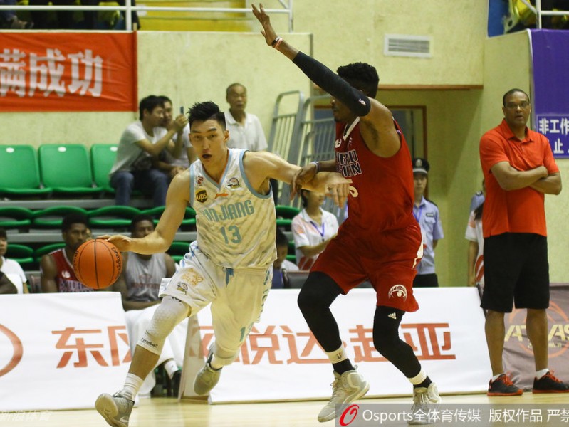 鏖战至最后一刻，新疆男篮一分惜败美国联队