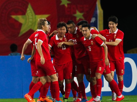 国足主场0比3完败韩国：孙兴慜两射一传统治中韩德比