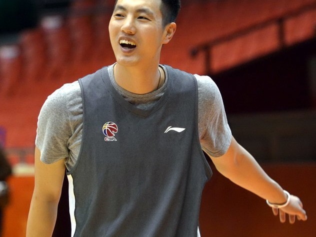 京城悍将满血归来：翟晓川率首钢众将挥汗备战，静候齐鲁决