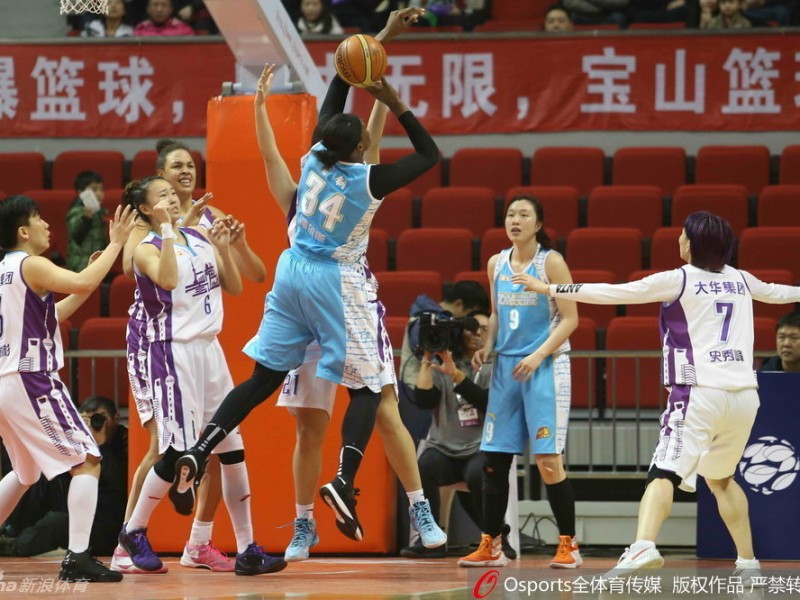 宿敌之巅的眼泪：坎贝奇与福尔斯的史诗对决