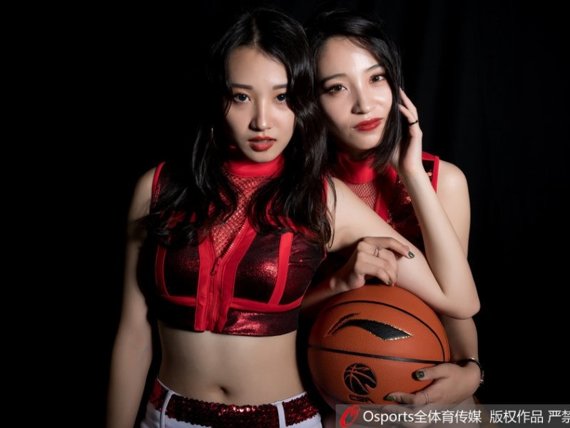 江苏肯帝亚篮球宝贝暗夜魅影 诠释力与美的绽放