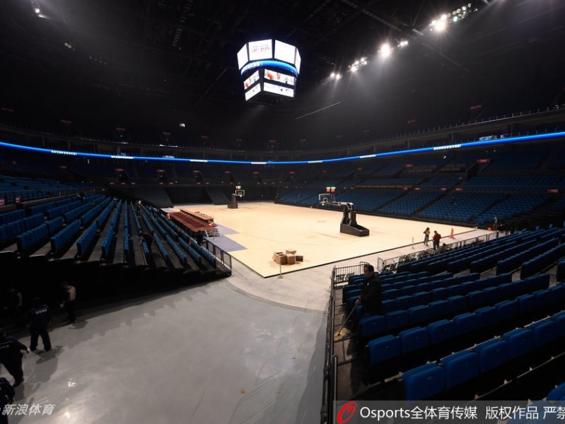 亚洲最大“江鸥”振翅高飞，中国男篮红队世预赛南京主场狂胜启航