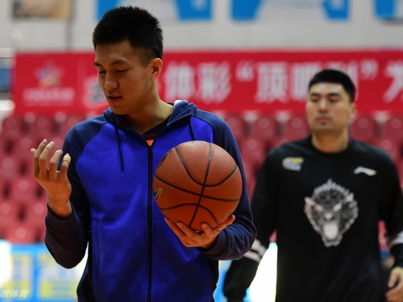 红山脚下的备战：辽篮赛前训练直击