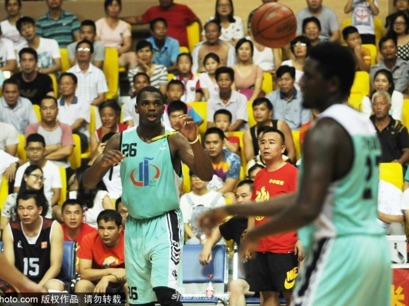 从非洲外援到本土荣耀 广西武鸣乡村篮球的燃情岁月