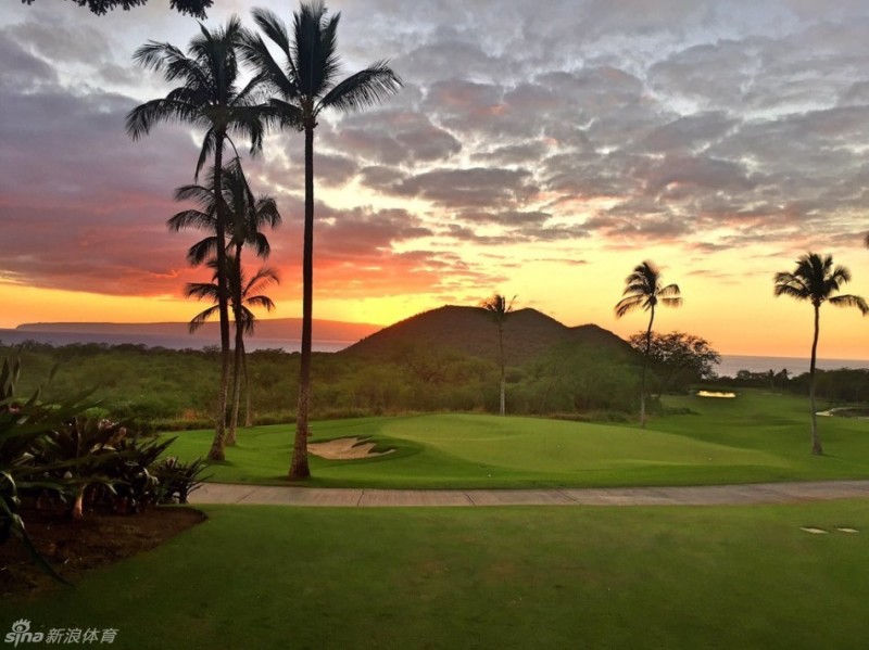 挥杆天堂：美巡赛球星镜头中的夏威夷高尔夫诗篇