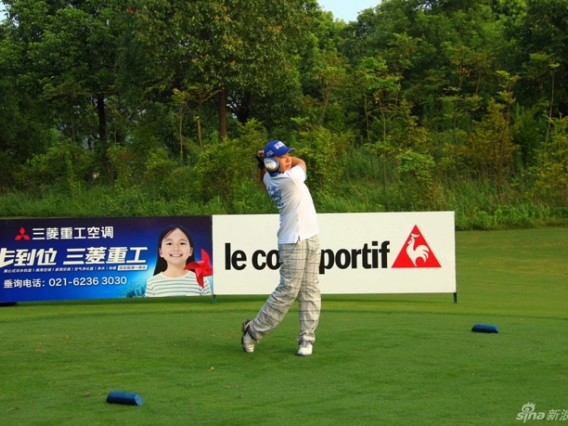 少年高尔夫锦标赛纪实：挥杆之间见成长