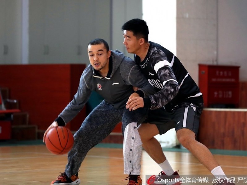 天山飞虎蓄势待发 红山脚下静候广厦