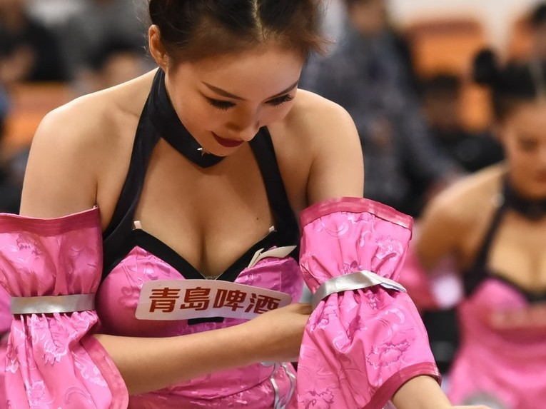 深圳啦啦队哪吒造型俏皮可爱，火辣热舞燃爆赛场