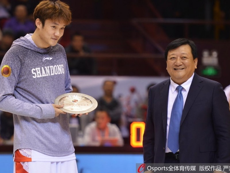 丁彦雨航：从全运赛场到星光之巅，荣耀与品格并存的“外援丁”