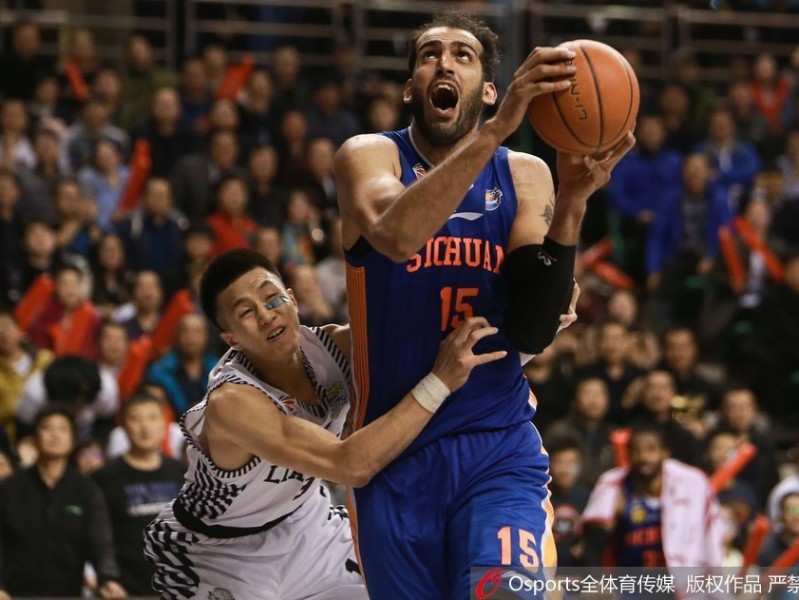 辽篮总决赛惊魂时刻：群星闪耀缔造经典对决