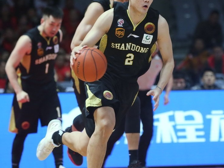 齐鲁内线双塔轰鸣，八一主场遗憾落败