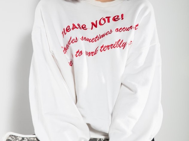 巅峰啦啦队俏皮亮相新赛季 青春风暴点燃球场激情