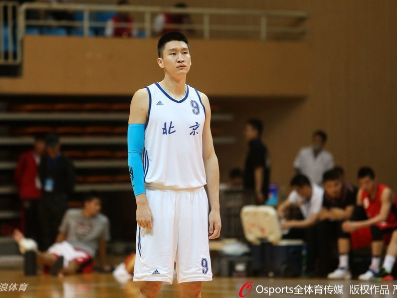 京城男篮全运附加赛大捷 团队篮球闪耀江城夜